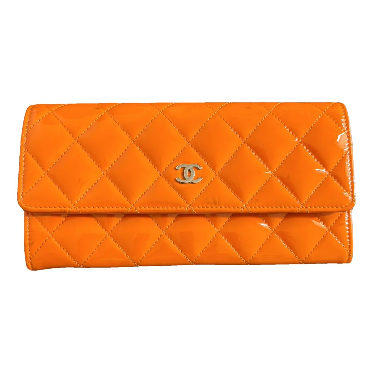 Pre-owned Chanel Timeless/classique Patent Leather Wallet In Orange