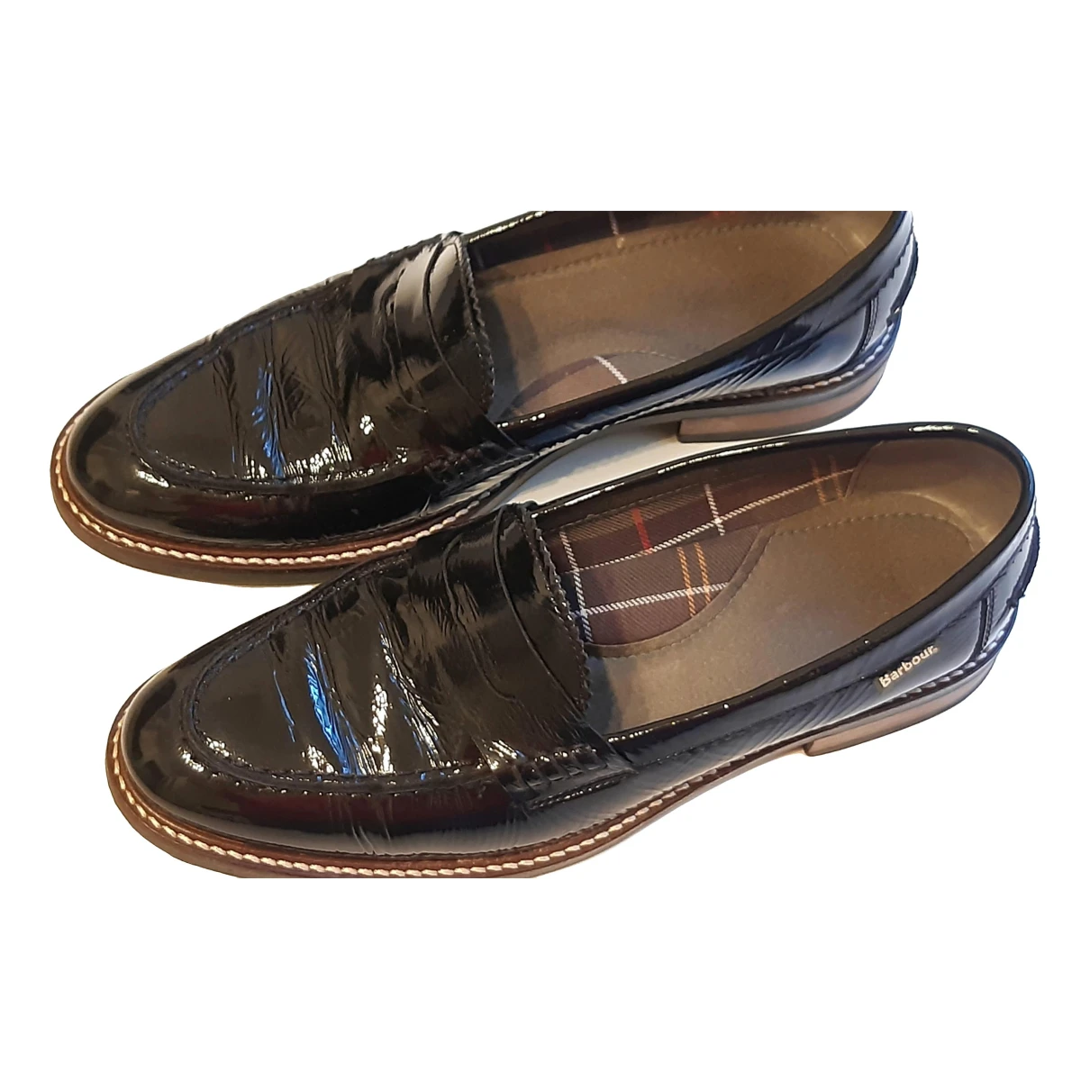Pre-owned Barbour Patent Leather Flats In Black