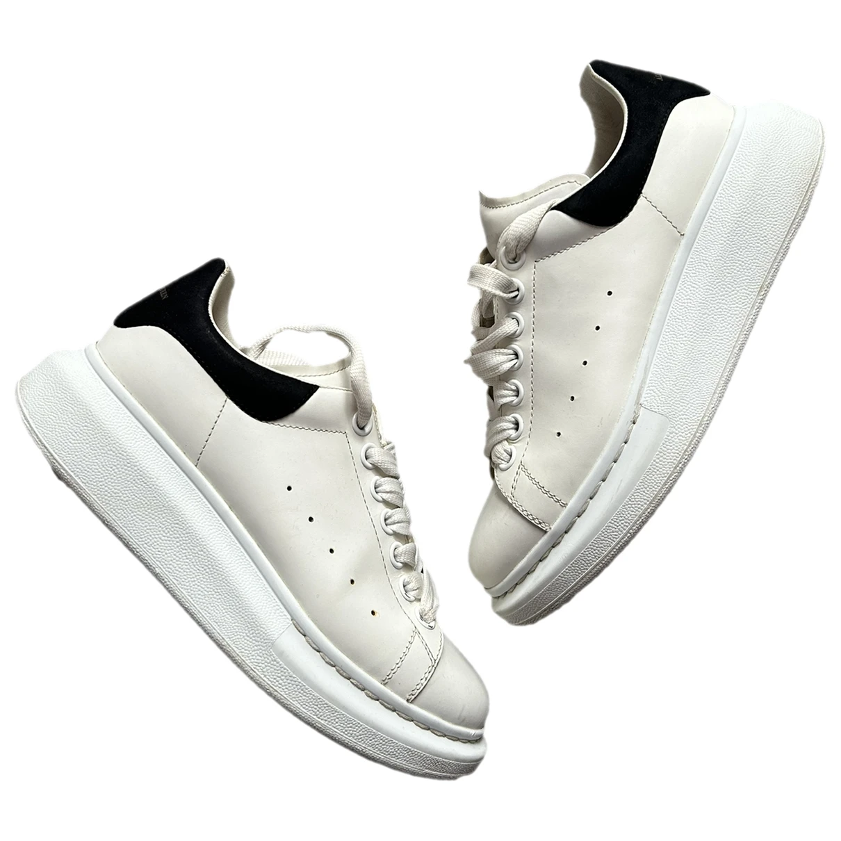 Pre-owned Alexander Mcqueen Court Trainer Leather Trainers In White
