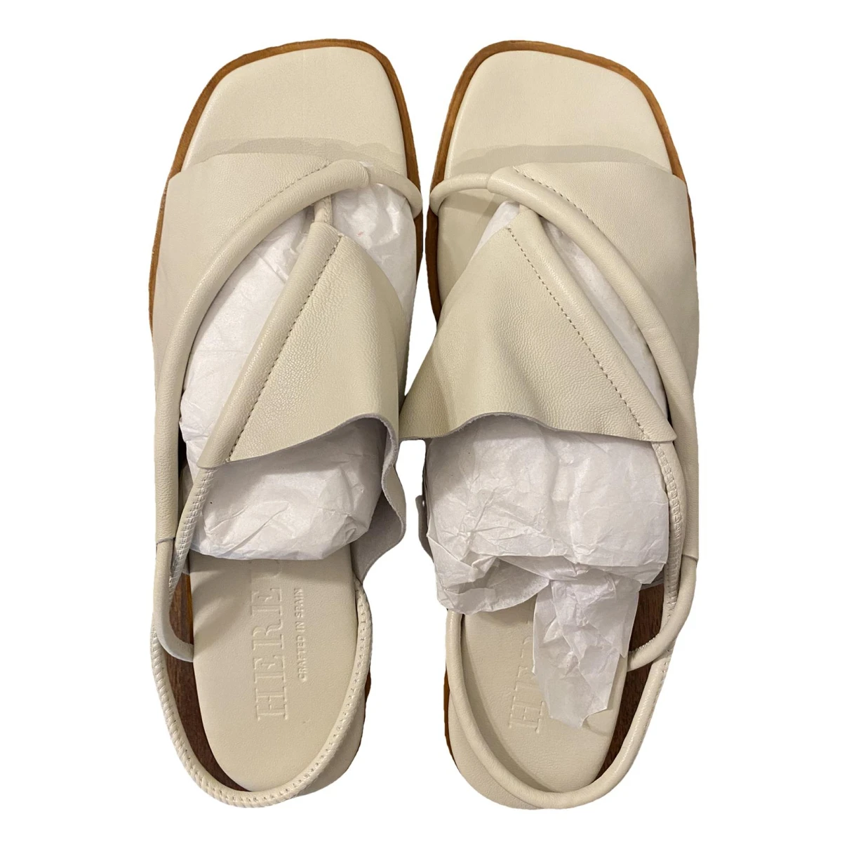 Pre-owned Hereu Leather Sandal In White