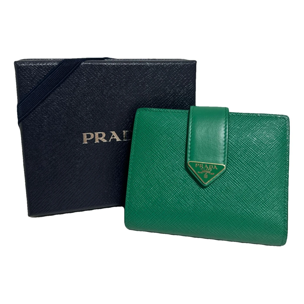 Pre-owned Prada Leather Purse In Green