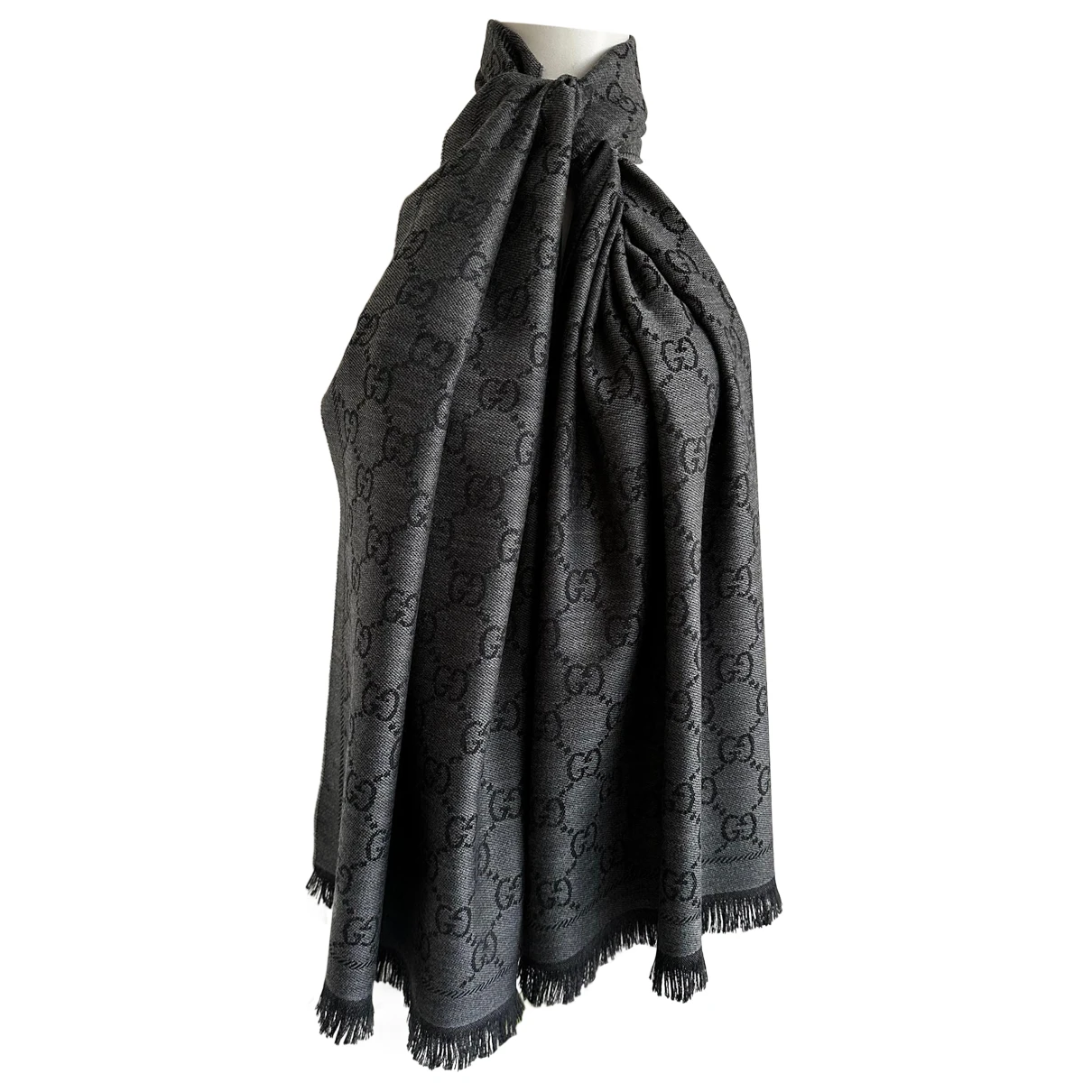 Pre-owned Gucci Wool Scarf In Grey