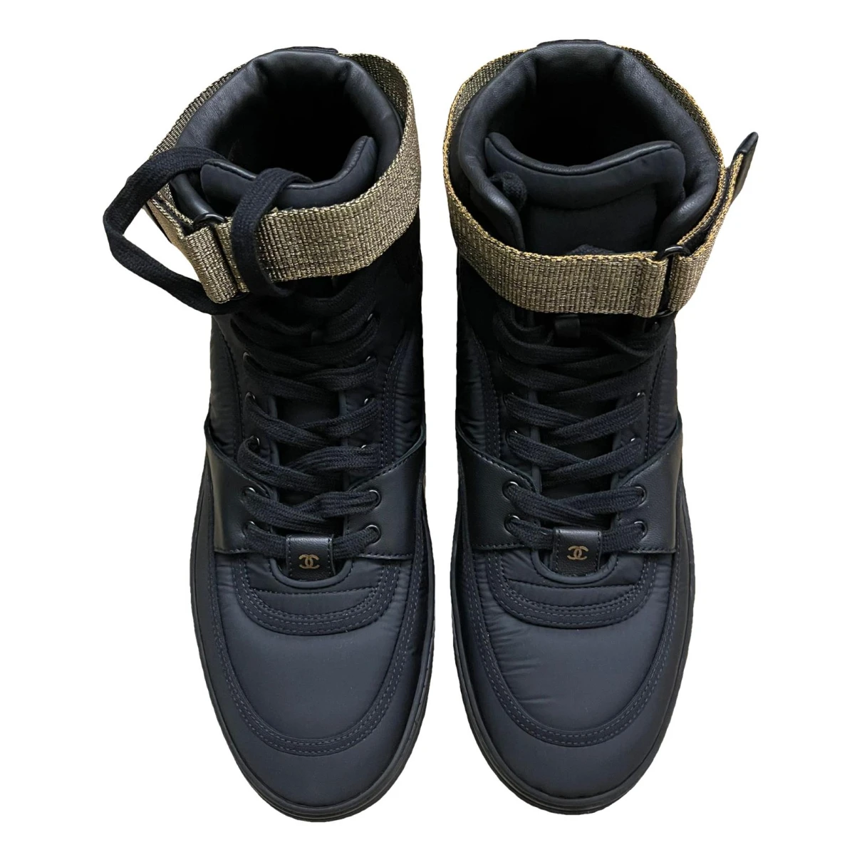 Pre-owned Chanel Cloth High Trainers In Black
