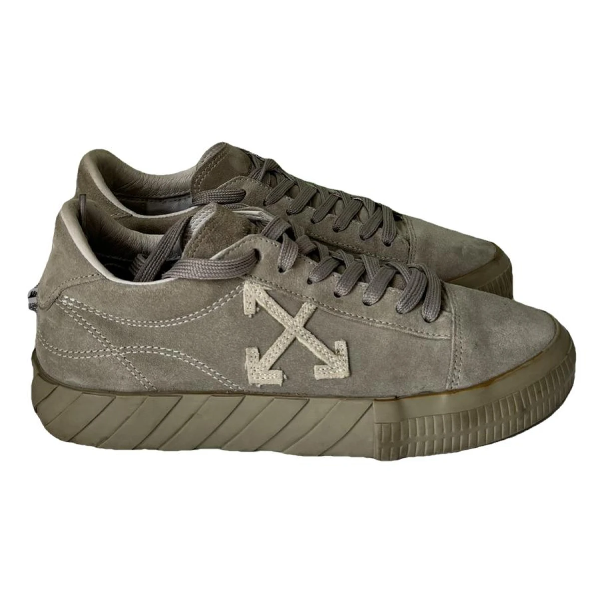 Pre-owned Off-white Vulcalized Trainers In Grey