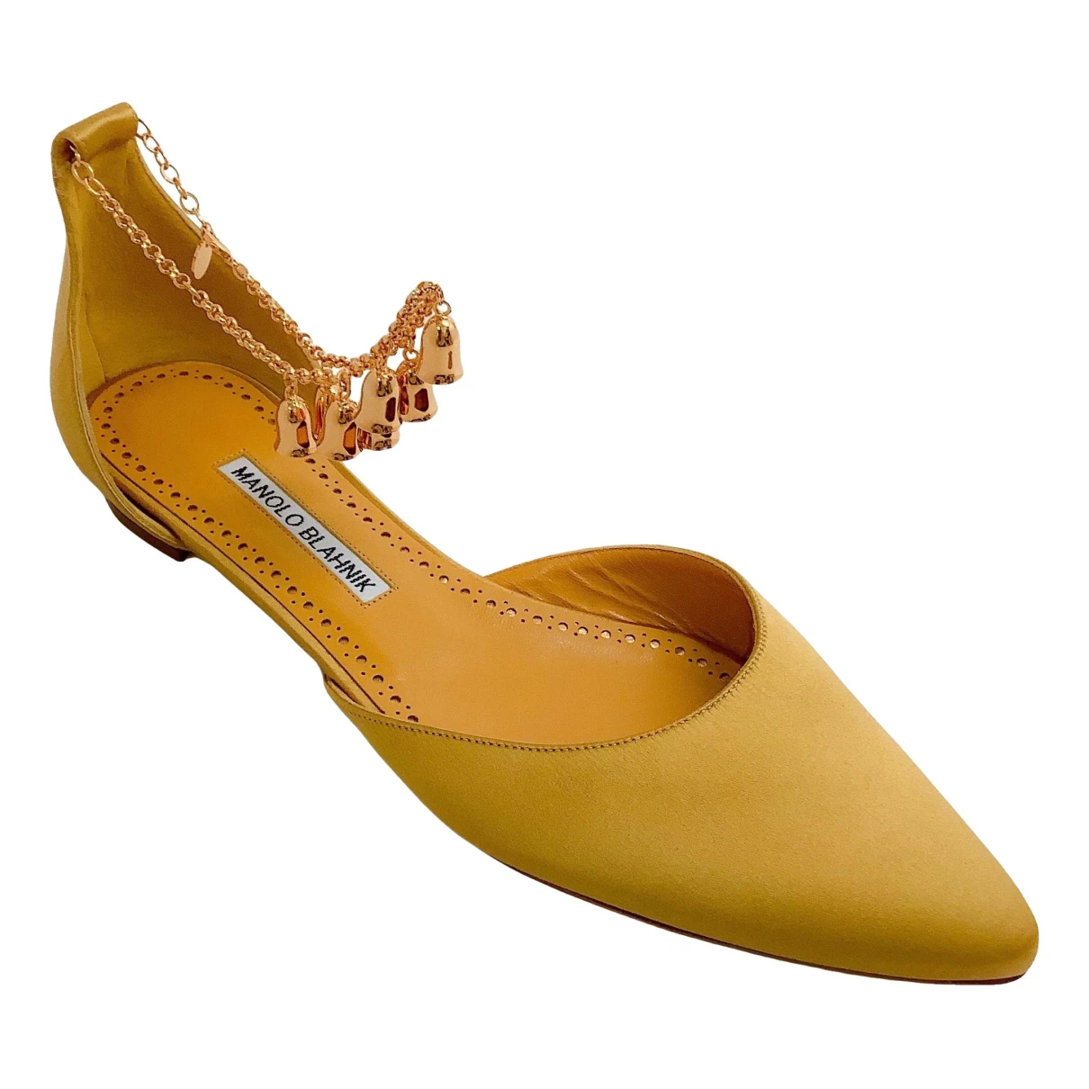 Pre-owned Manolo Blahnik Cloth Flats In Gold