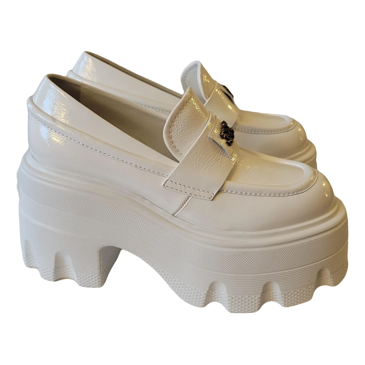 Pre-owned Casadei Leather Flats In White