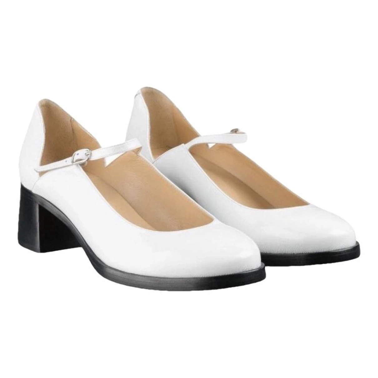 Pre-owned Apc Patent Leather Ballet Flats In White