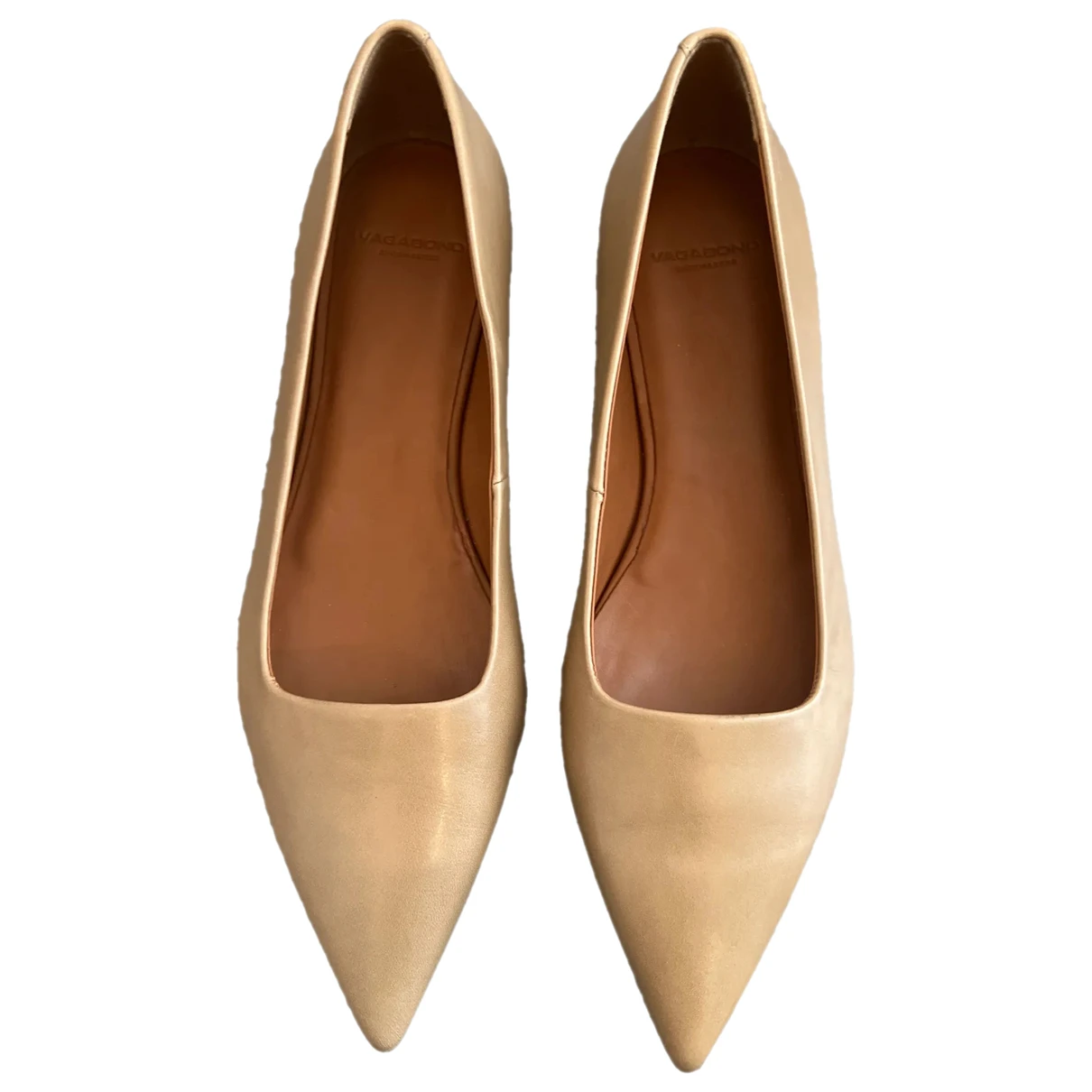 Pre-owned Vagabond Leather Ballet Flats In Beige