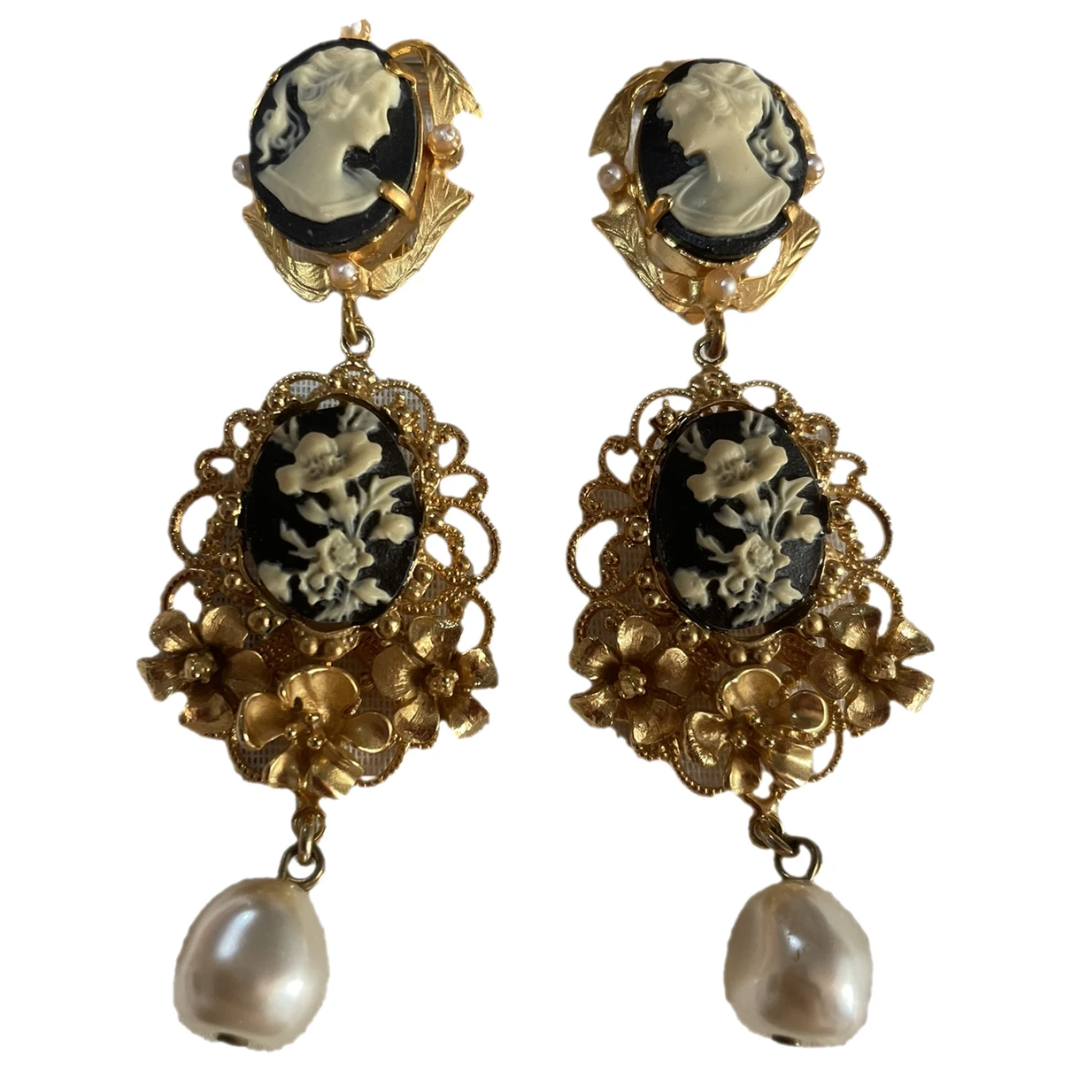 Pre-owned Dolce & Gabbana Earrings In Other