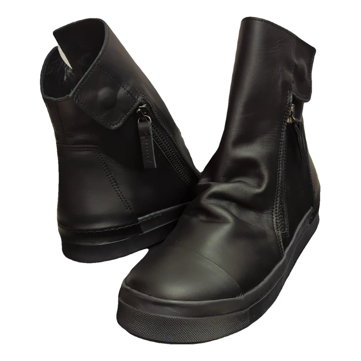 Pre-owned Cinzia Araia Pony-style Calfskin Boots In Black