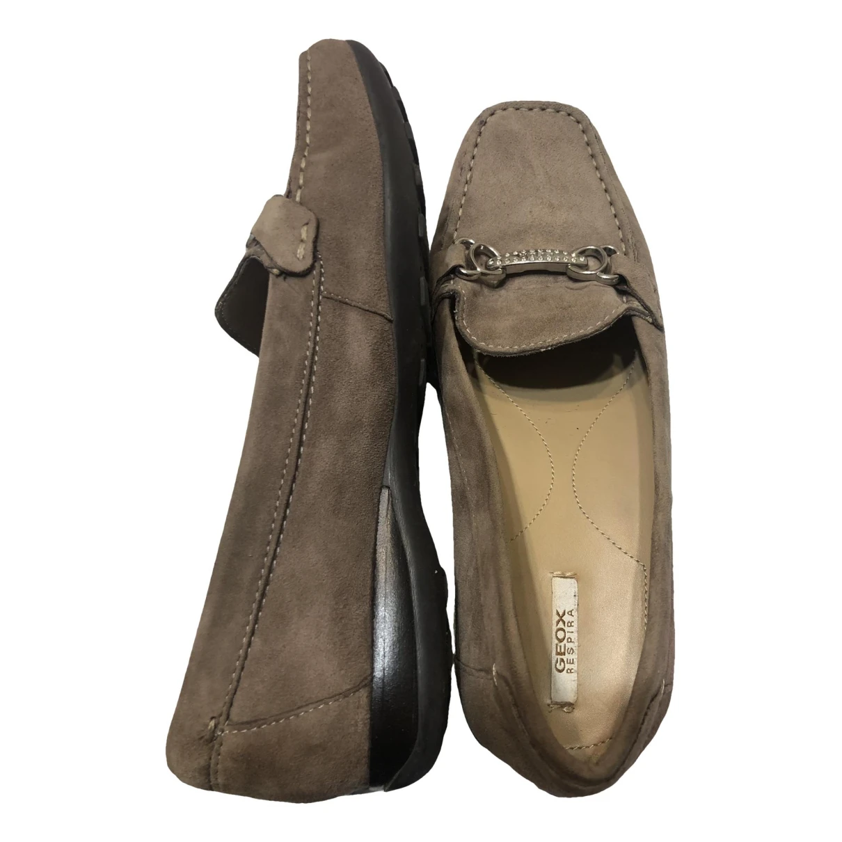 Pre-owned Geox Flats In Beige