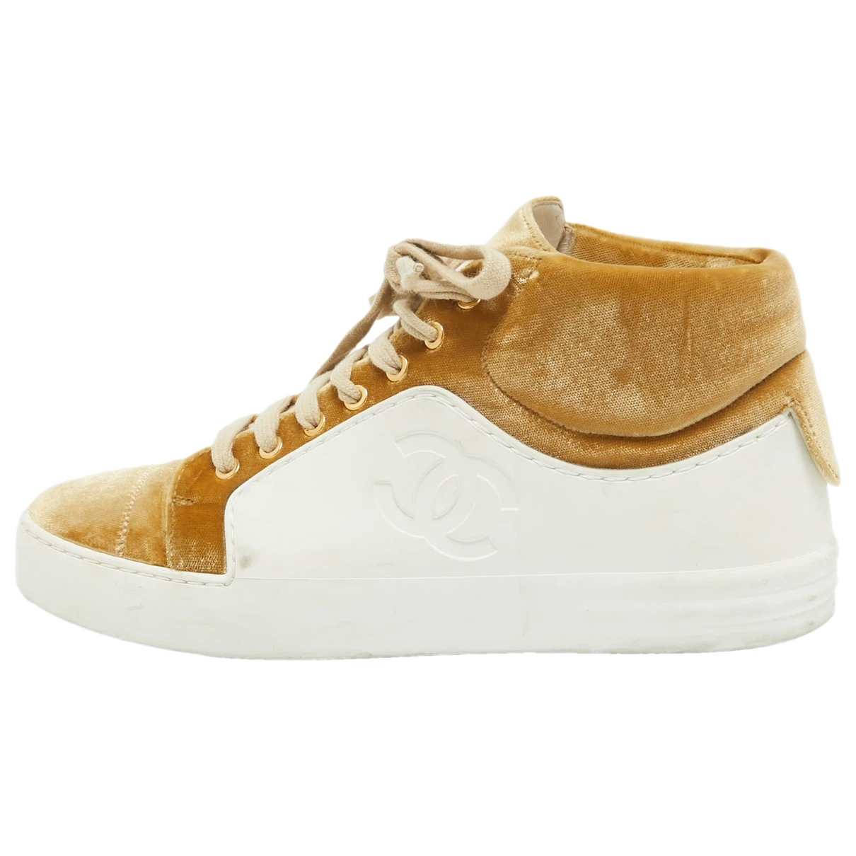 Pre-owned Chanel Trainers In Gold