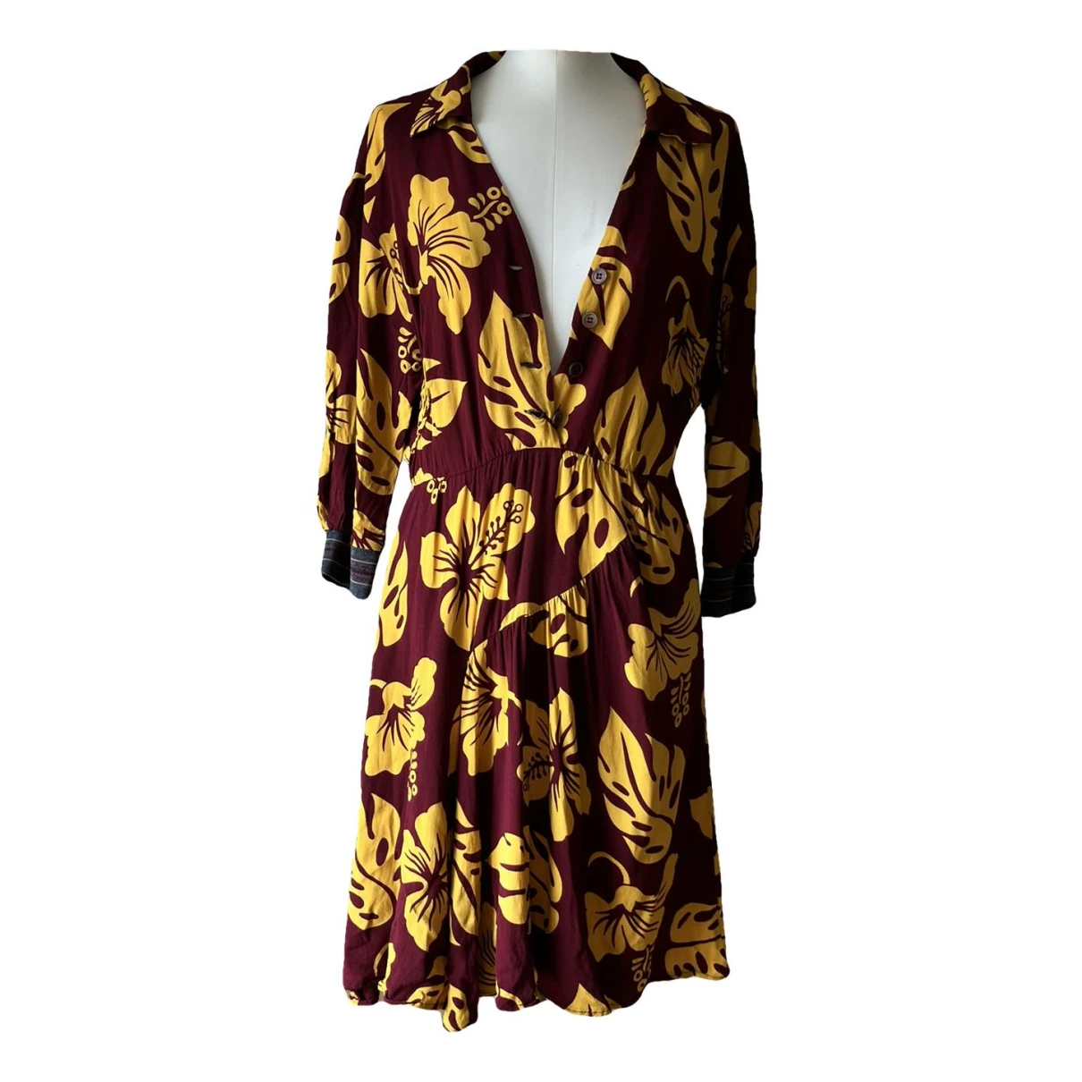 Pre-owned Prada Silk Mid-length Dress In Burgundy