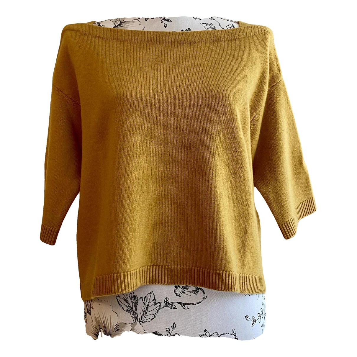 Pre-owned Valentino Cashmere Jumper In Yellow