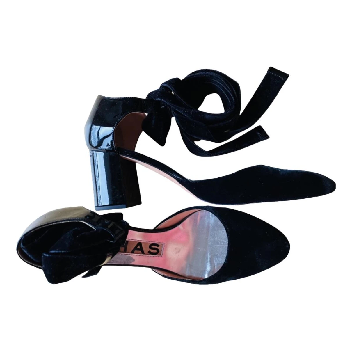 Pre-owned Rochas Patent Leather Heels In Black