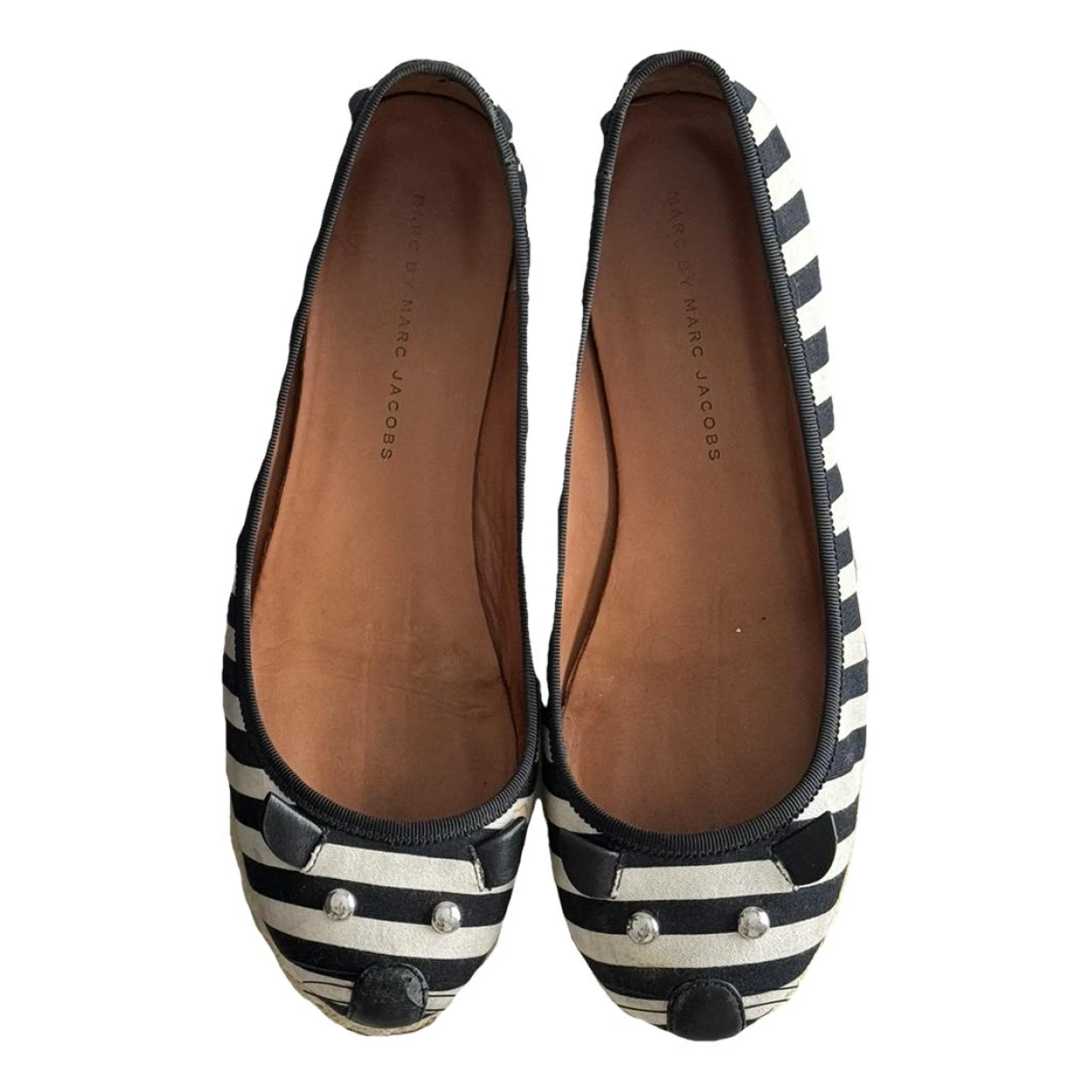 Pre-owned Marc By Marc Jacobs Cloth Ballet Flats In Black