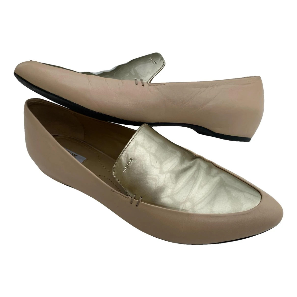 Pre-owned Geox Leather Ballet Flats In Beige