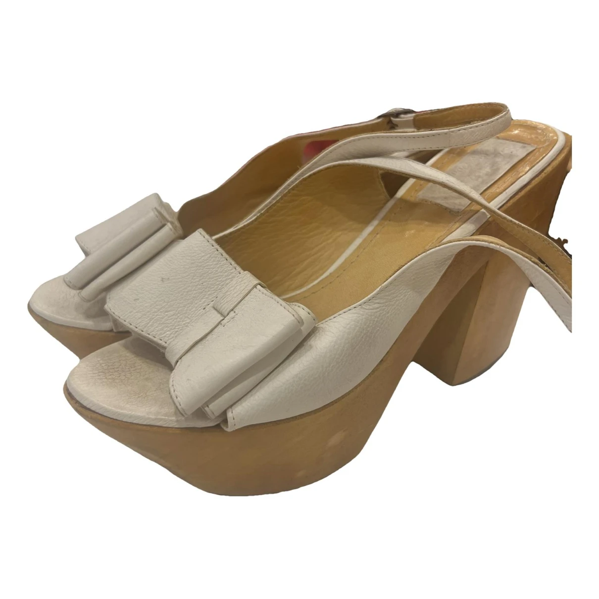 Pre-owned Lanvin Leather Sandal In White