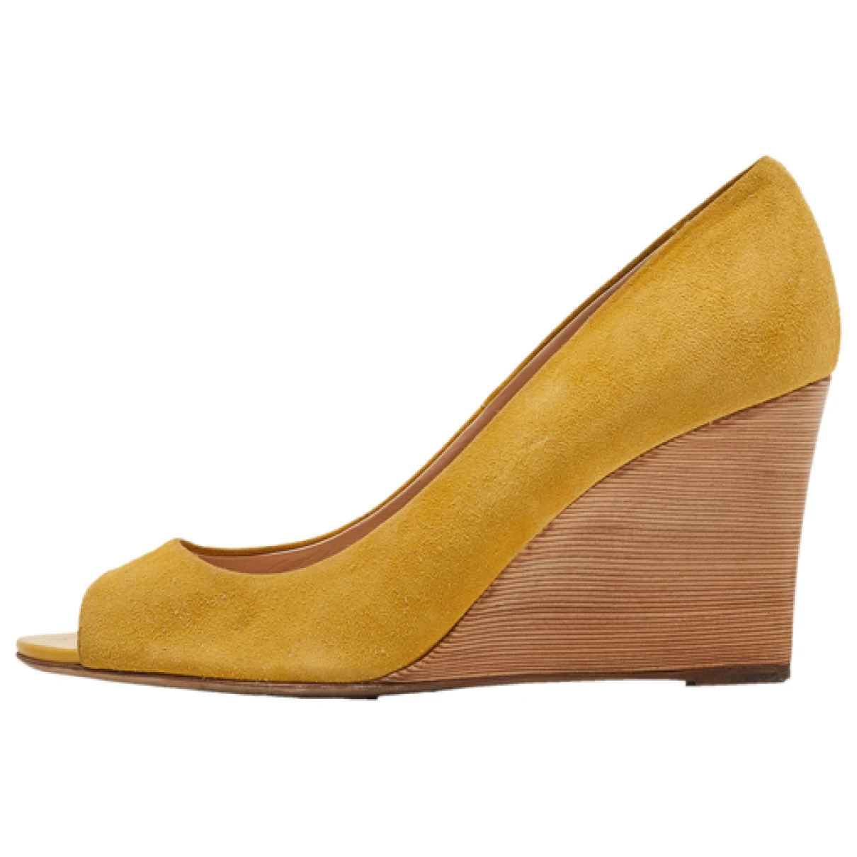 Pre-owned Tod's Heels In Yellow