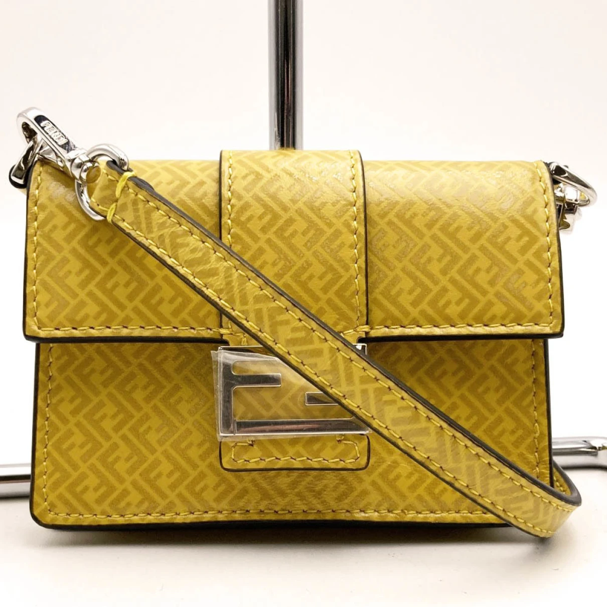 Pre-owned Fendi Baguette Leather Bag In Yellow