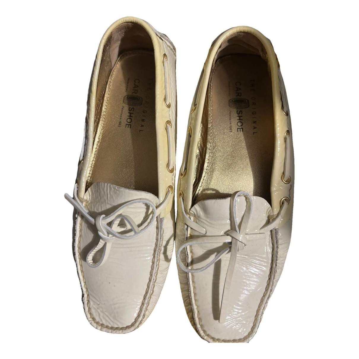 Pre-owned Carshoe Patent Leather Ballet Flats In White
