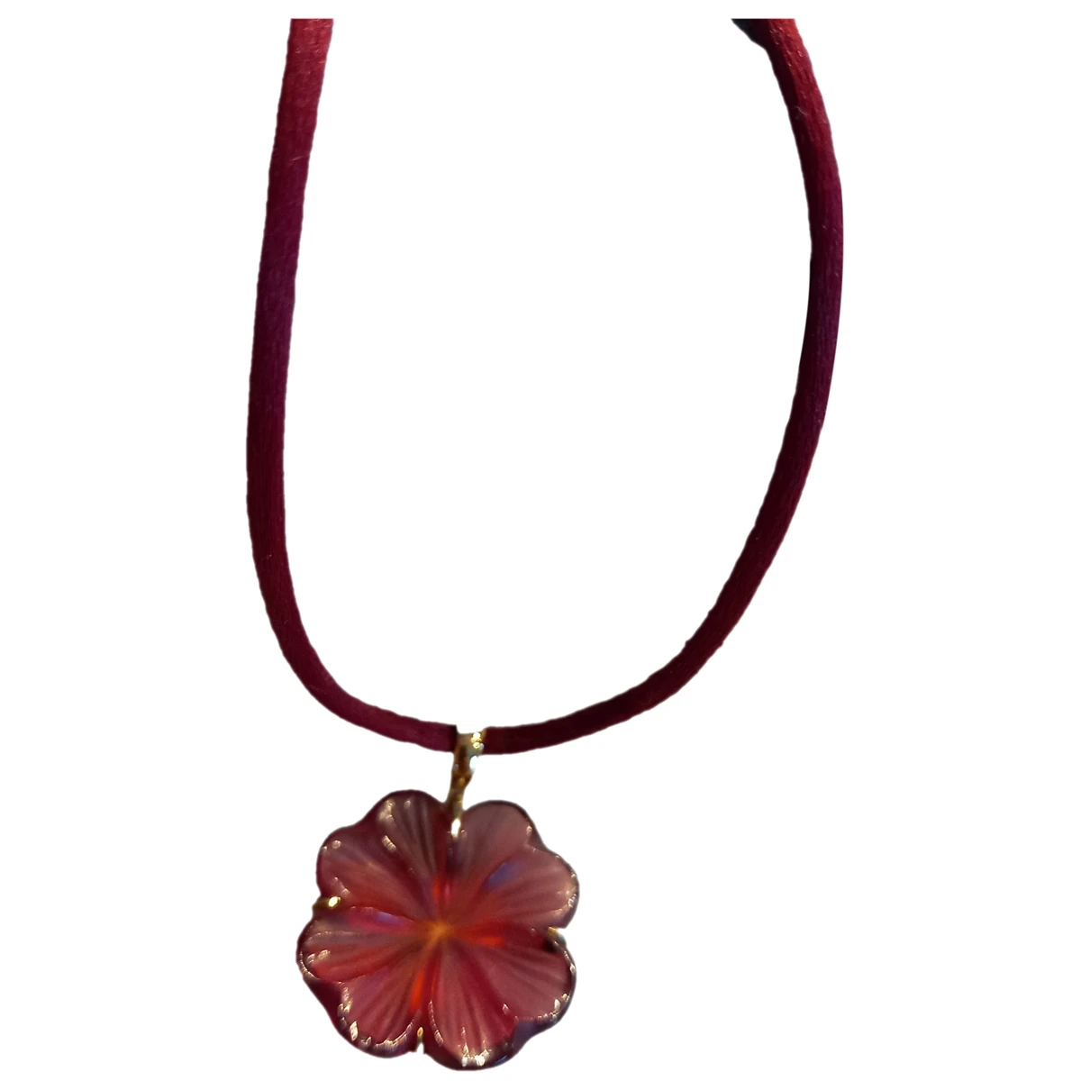 Pre-owned Lalique Crystal Pendant In Burgundy