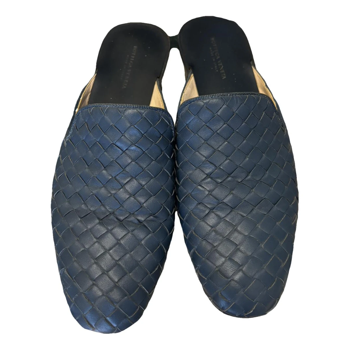 Pre-owned Bottega Veneta Leather Flats In Blue