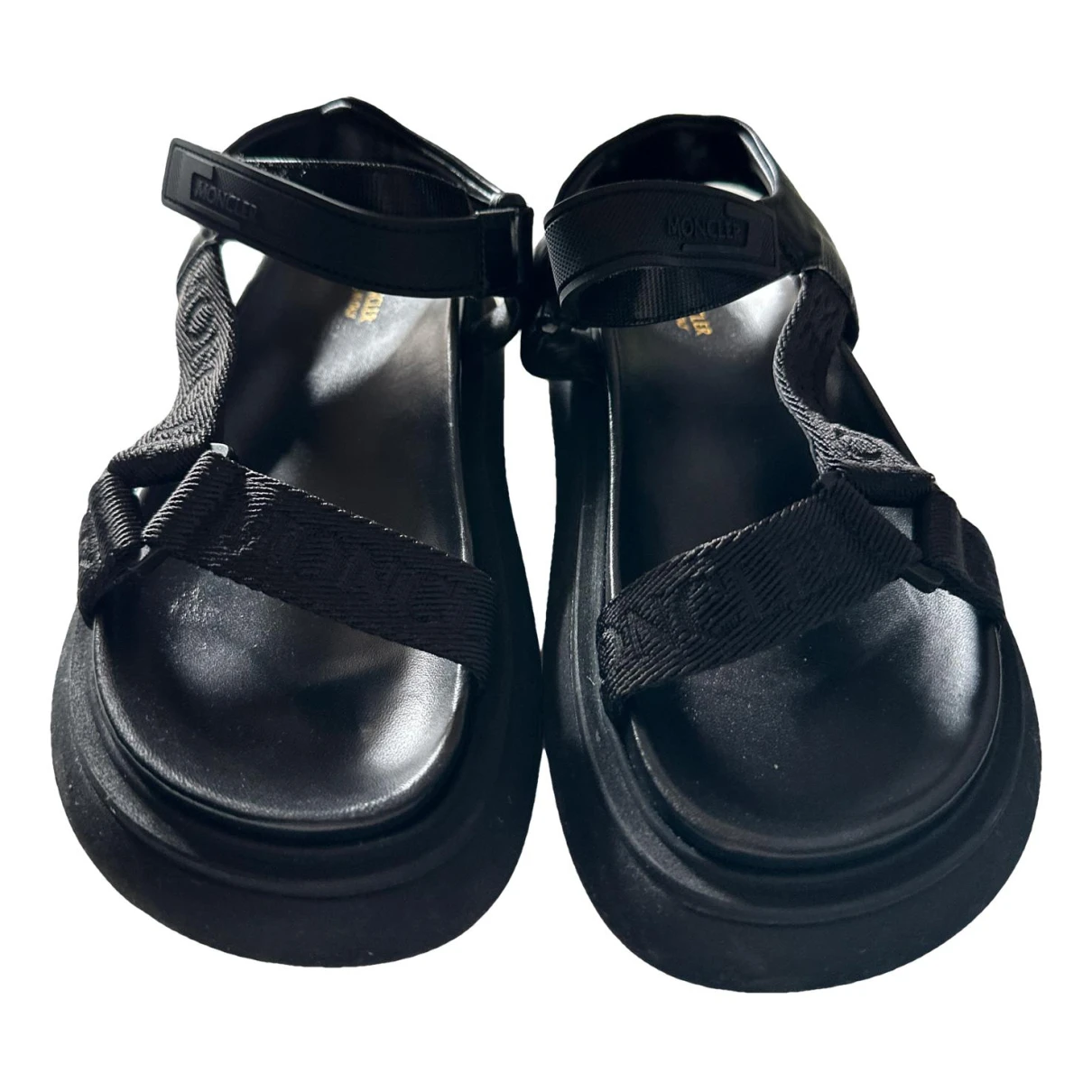 Pre-owned Moncler Leather Flip Flops In Black