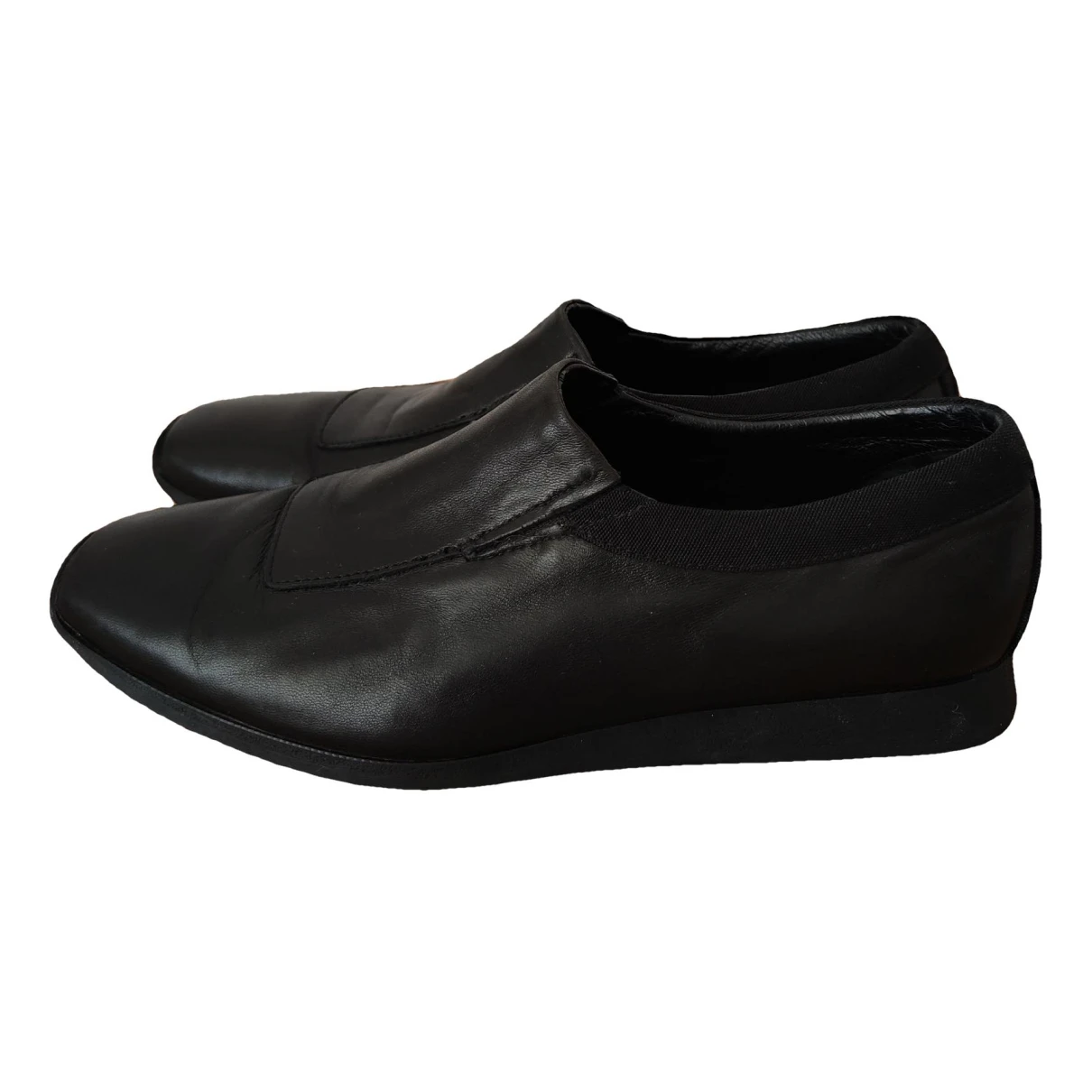 Pre-owned Max Mara Leather Flats In Black