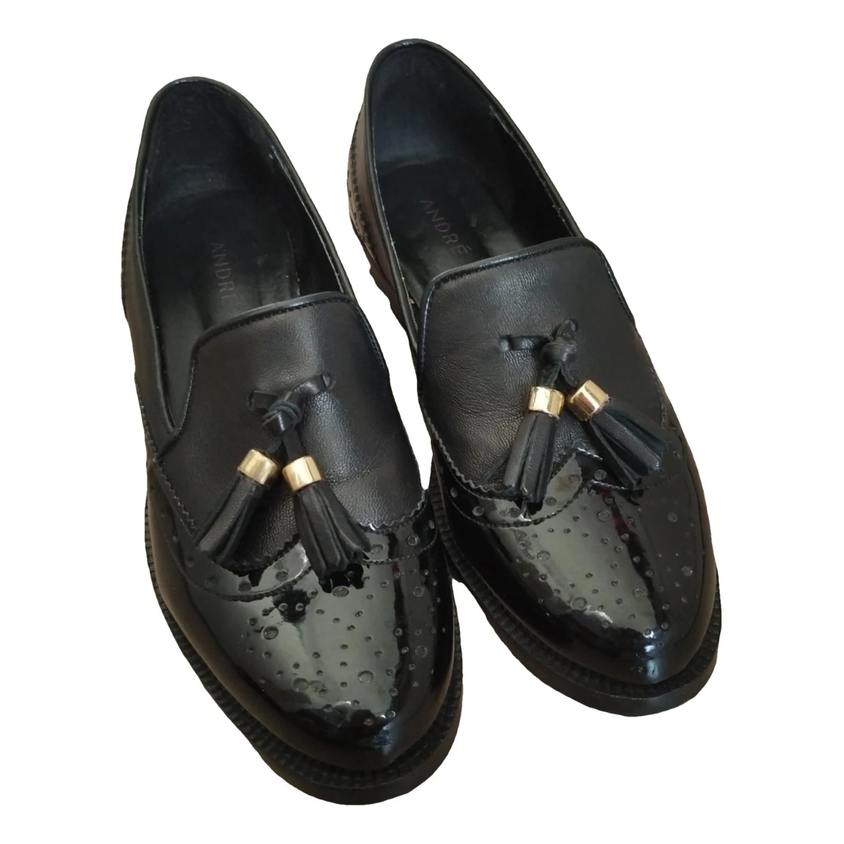 Pre-owned André Leather Flats In Black