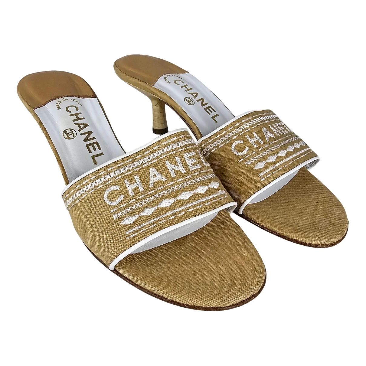 Pre-owned Chanel Cloth Mules & Clogs In Beige