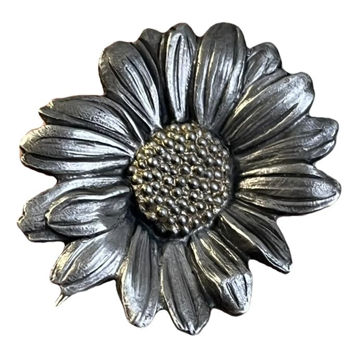 Pre-owned Mellerio Pin & Brooche In Silver