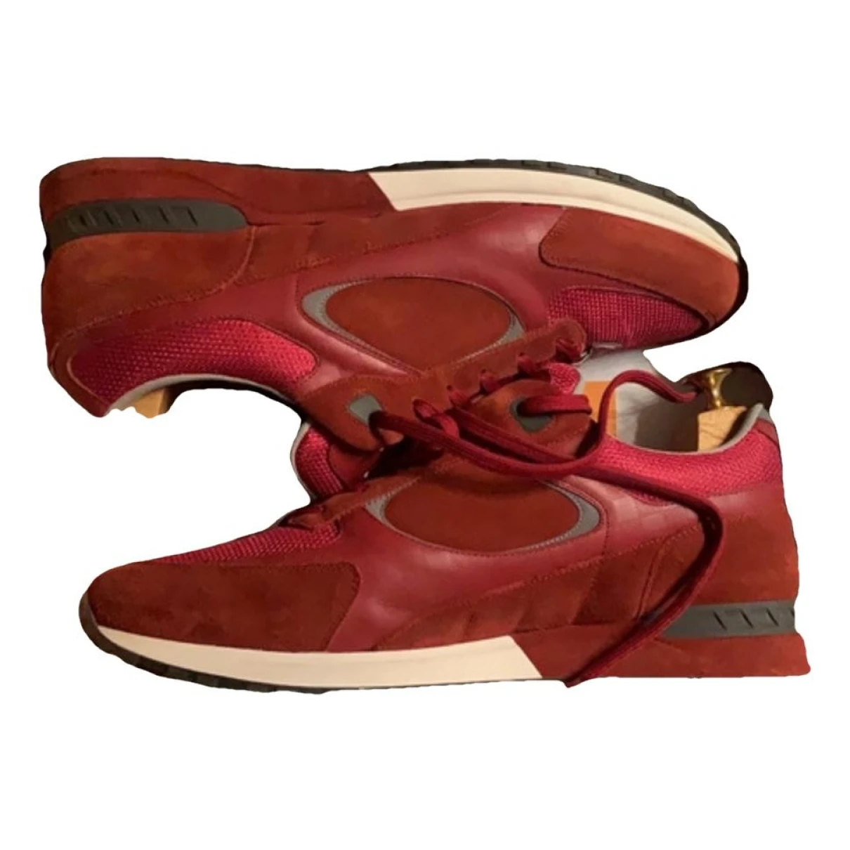 Pre-owned Louis Vuitton Leather Low Trainers In Red