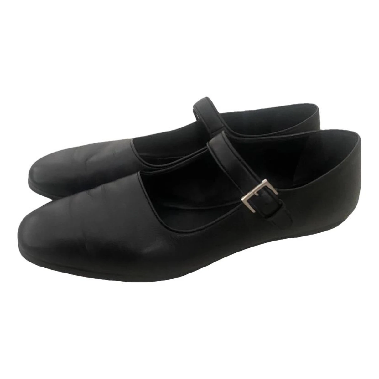Pre-owned The Row Leather Flats In Black