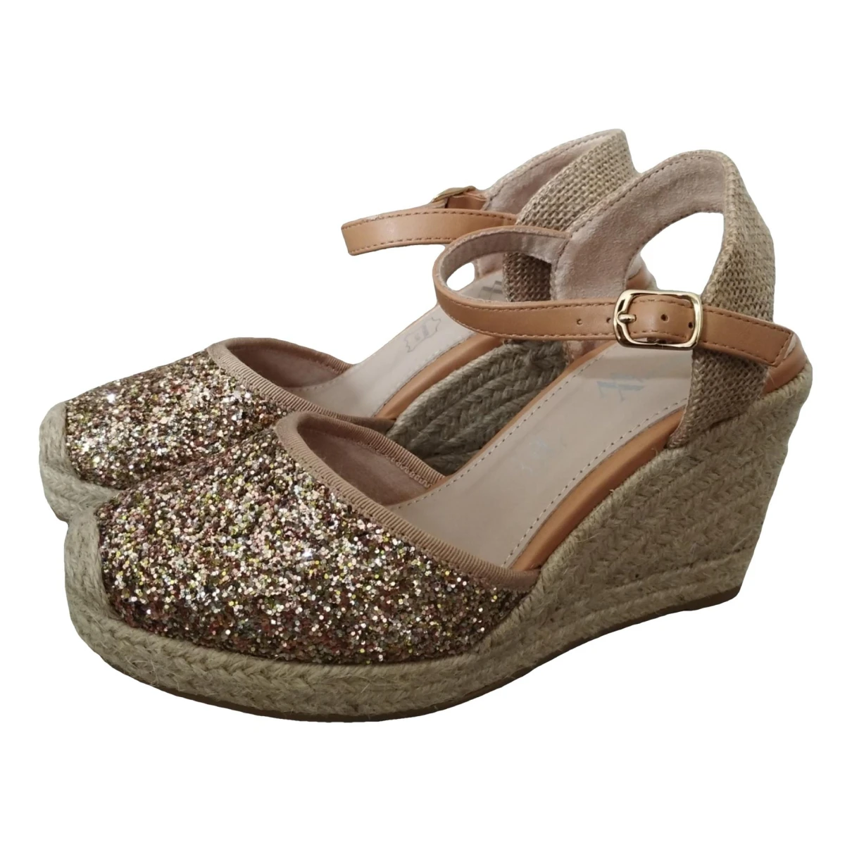Pre-owned Vanessa Wu Glitter Sandals In Gold