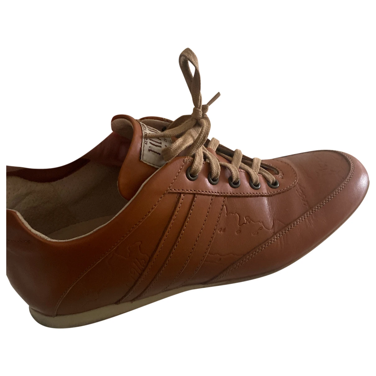 Pre-owned Alviero Martini Leather Trainers In Camel