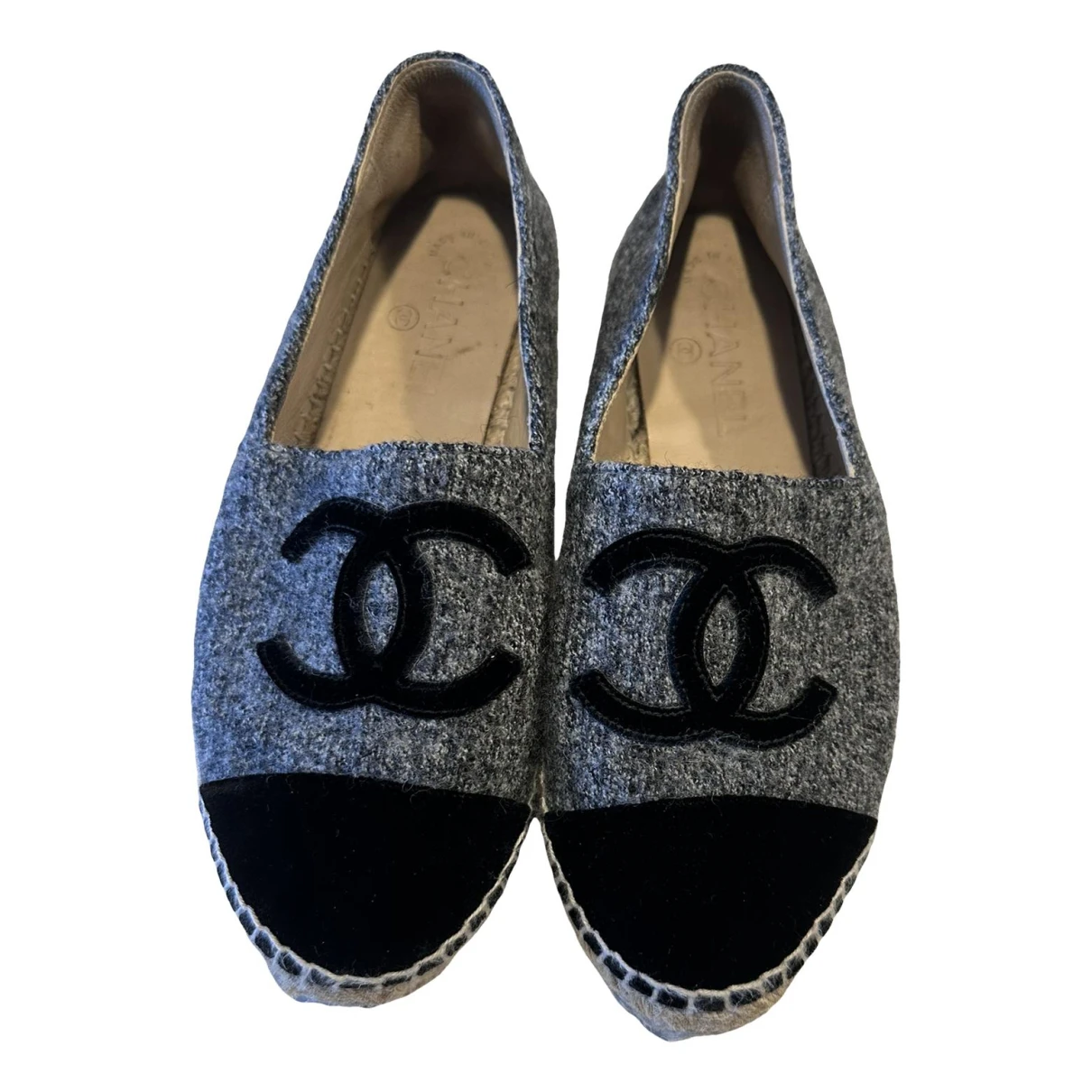 Pre-owned Chanel Cloth Espadrilles In Grey