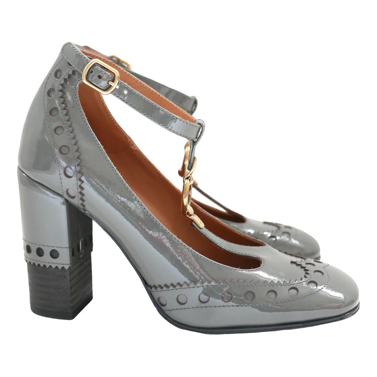 Pre-owned Chloé Patent Leather Heels In Grey