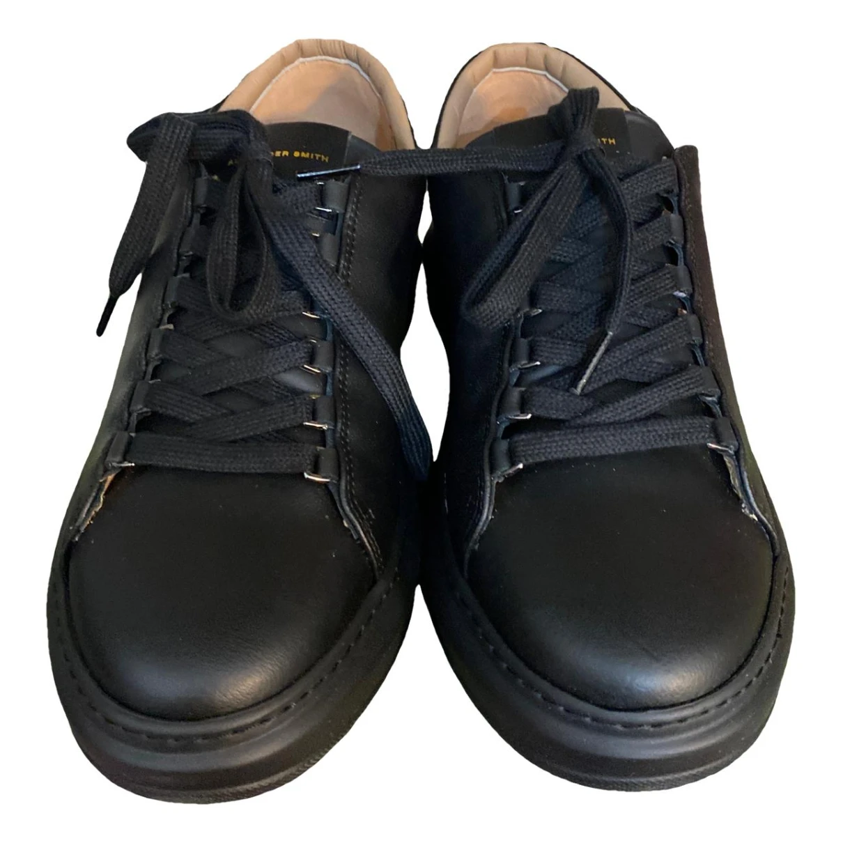 Pre-owned Alexander Smith Leather Low Trainers In Black