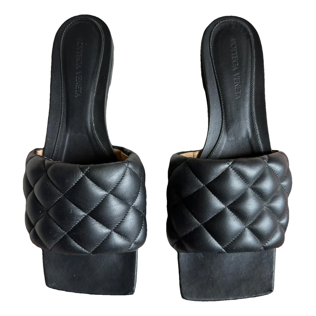 Pre-owned Bottega Veneta Padded Leather Mules In Black