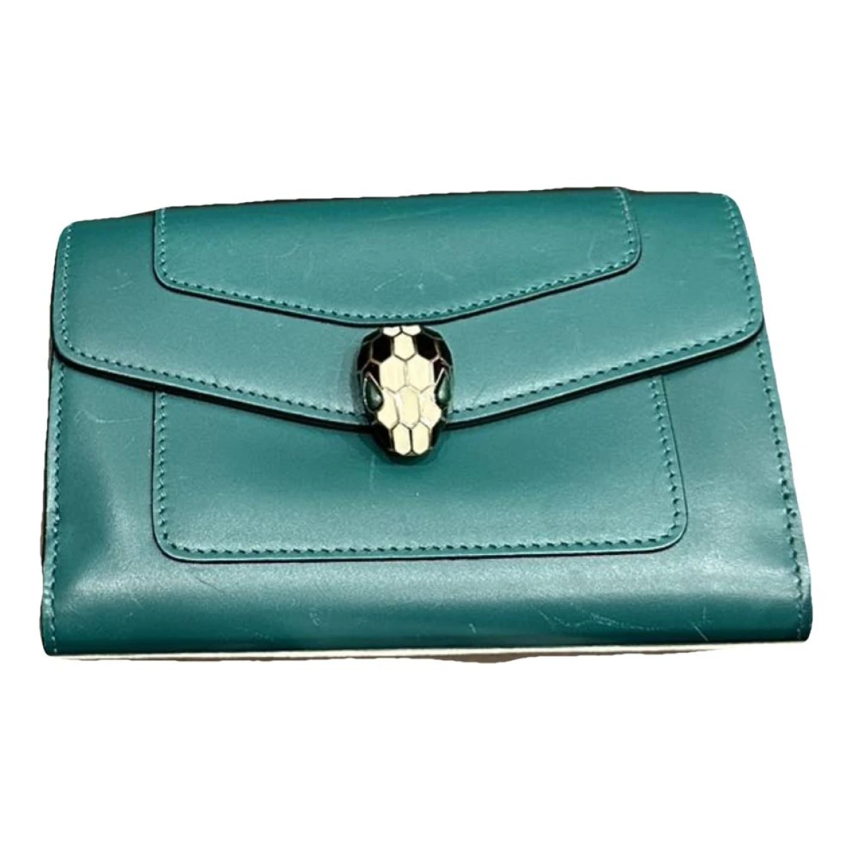 Pre-owned Bvlgari Serpenti Patent Leather Wallet In Green