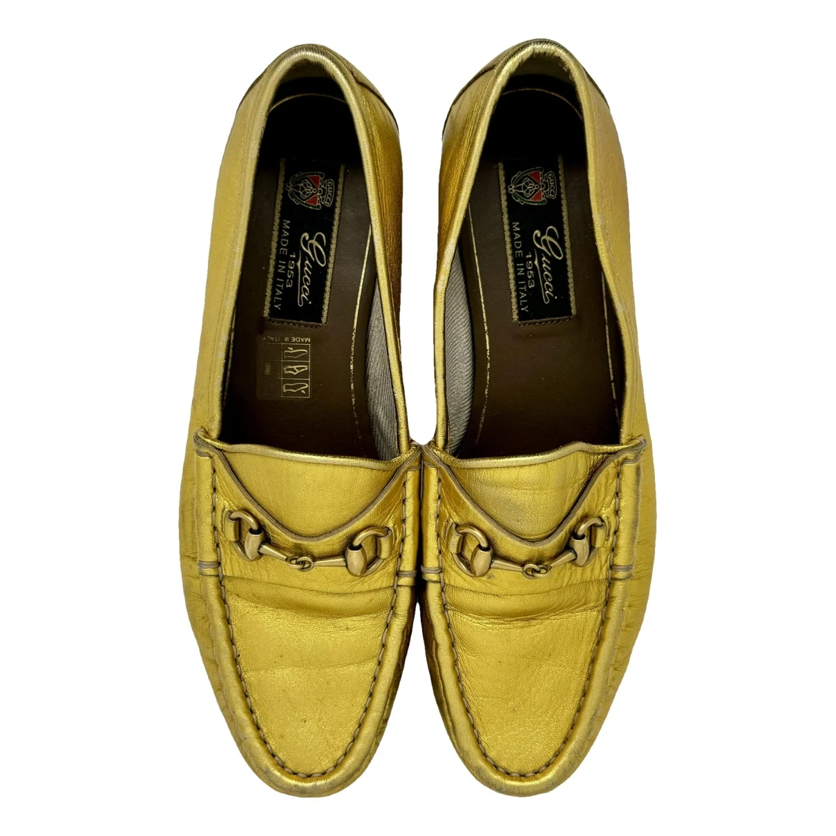 Pre-owned Gucci Leather Flats In Gold
