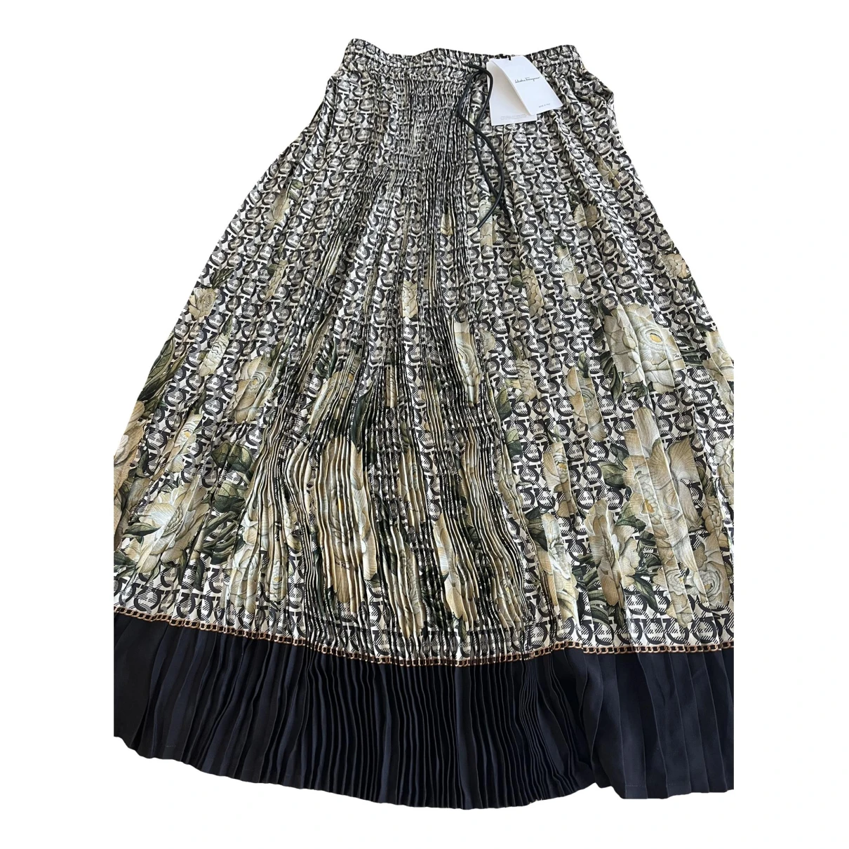 Pre-owned Ferragamo Silk Mid-length Skirt In Multicolour