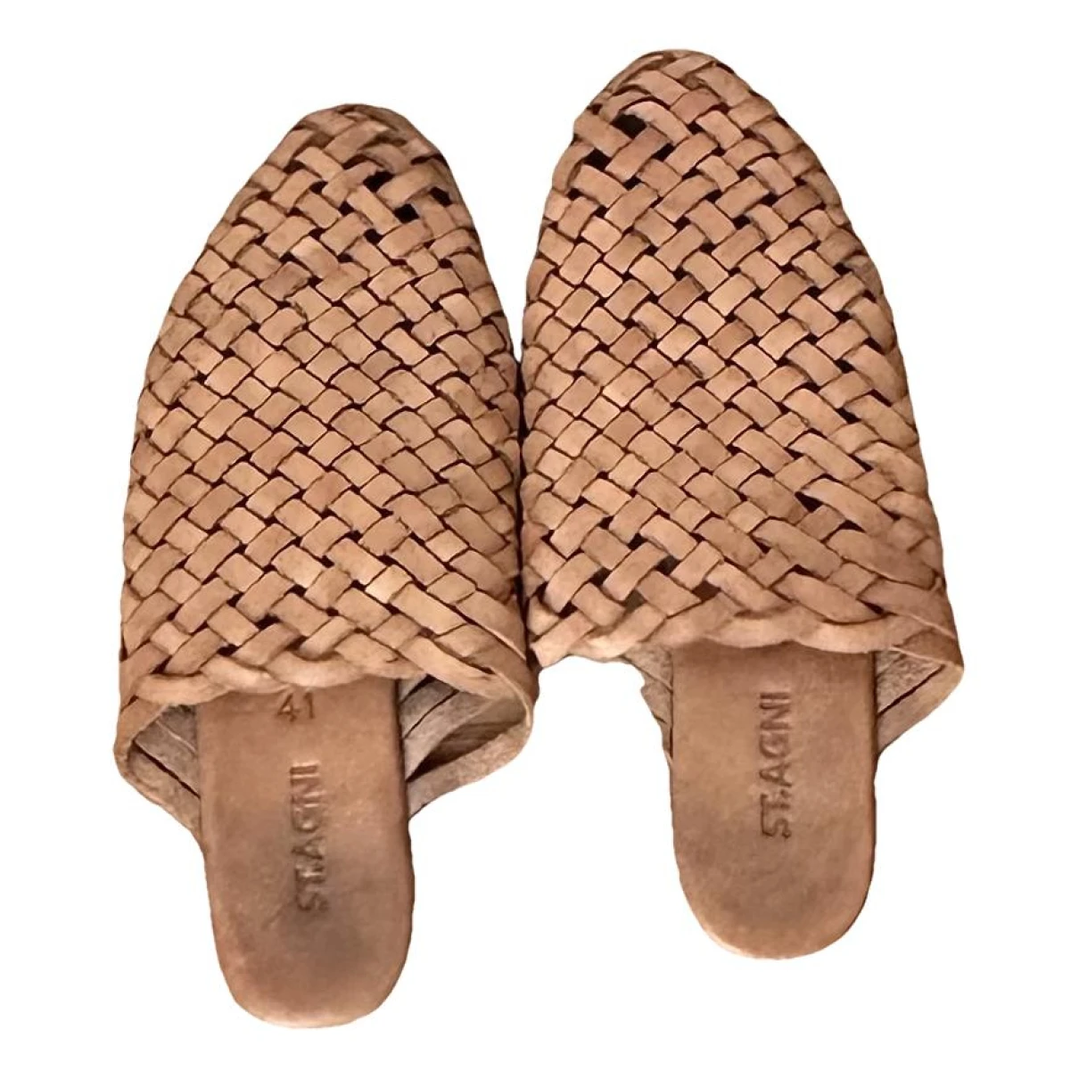 Pre-owned St Agni Leather Flats In Camel
