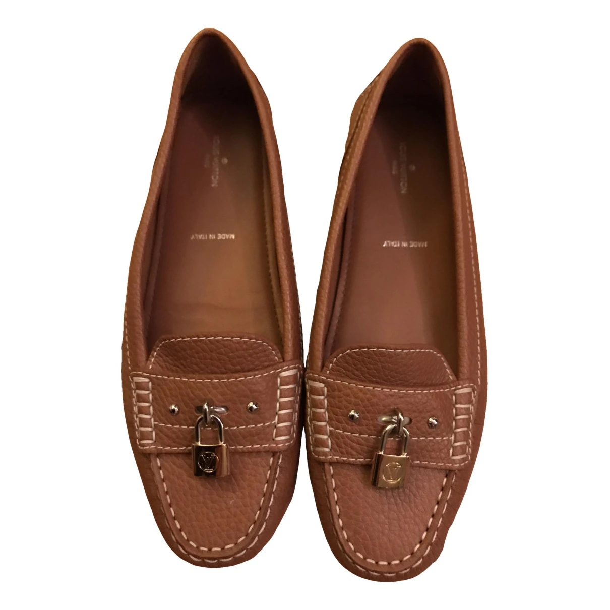 Pre-owned Louis Vuitton Leather Flats In Camel