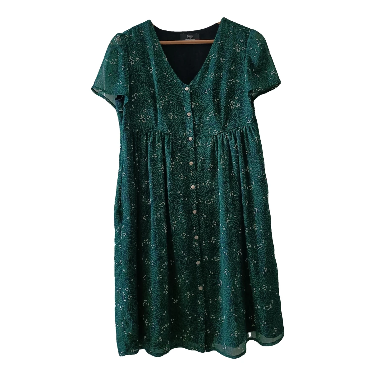 Pre-owned Le Temps Des Cerises Mid-length Dress In Green