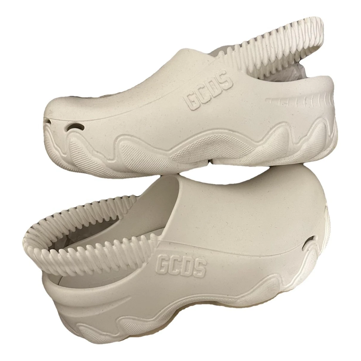 Pre-owned Gcds Sandals In White