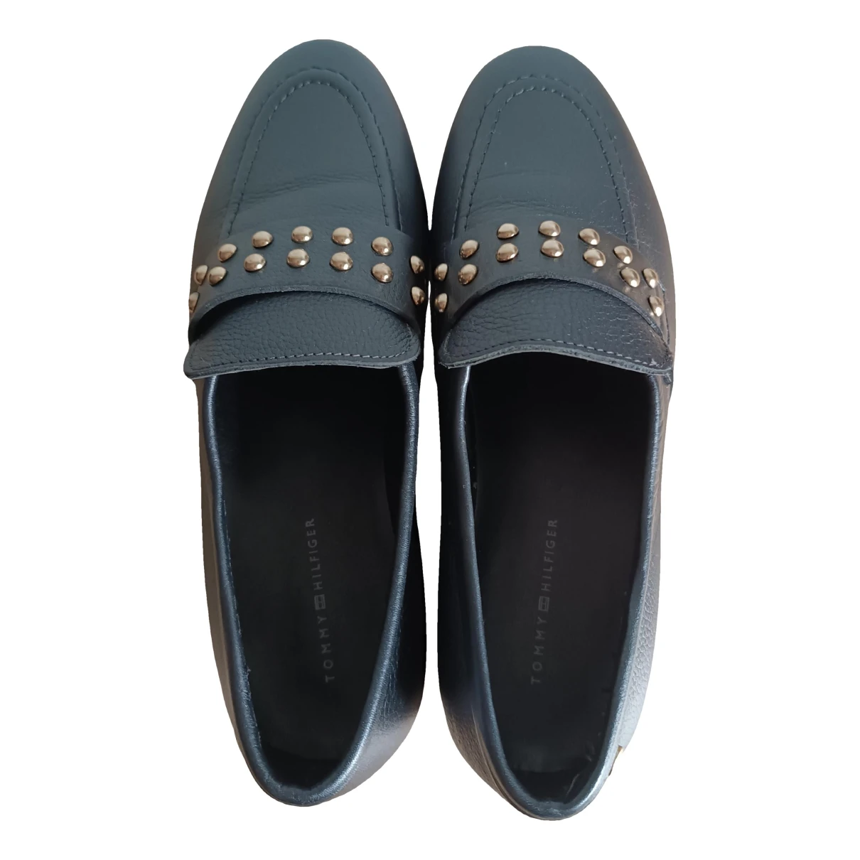 Pre-owned Tommy Hilfiger Leather Flats In Black