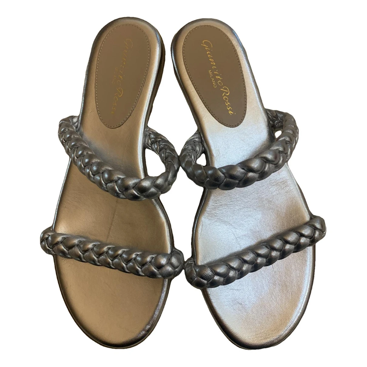 Pre-owned Gianvito Rossi Leather Mules In Silver