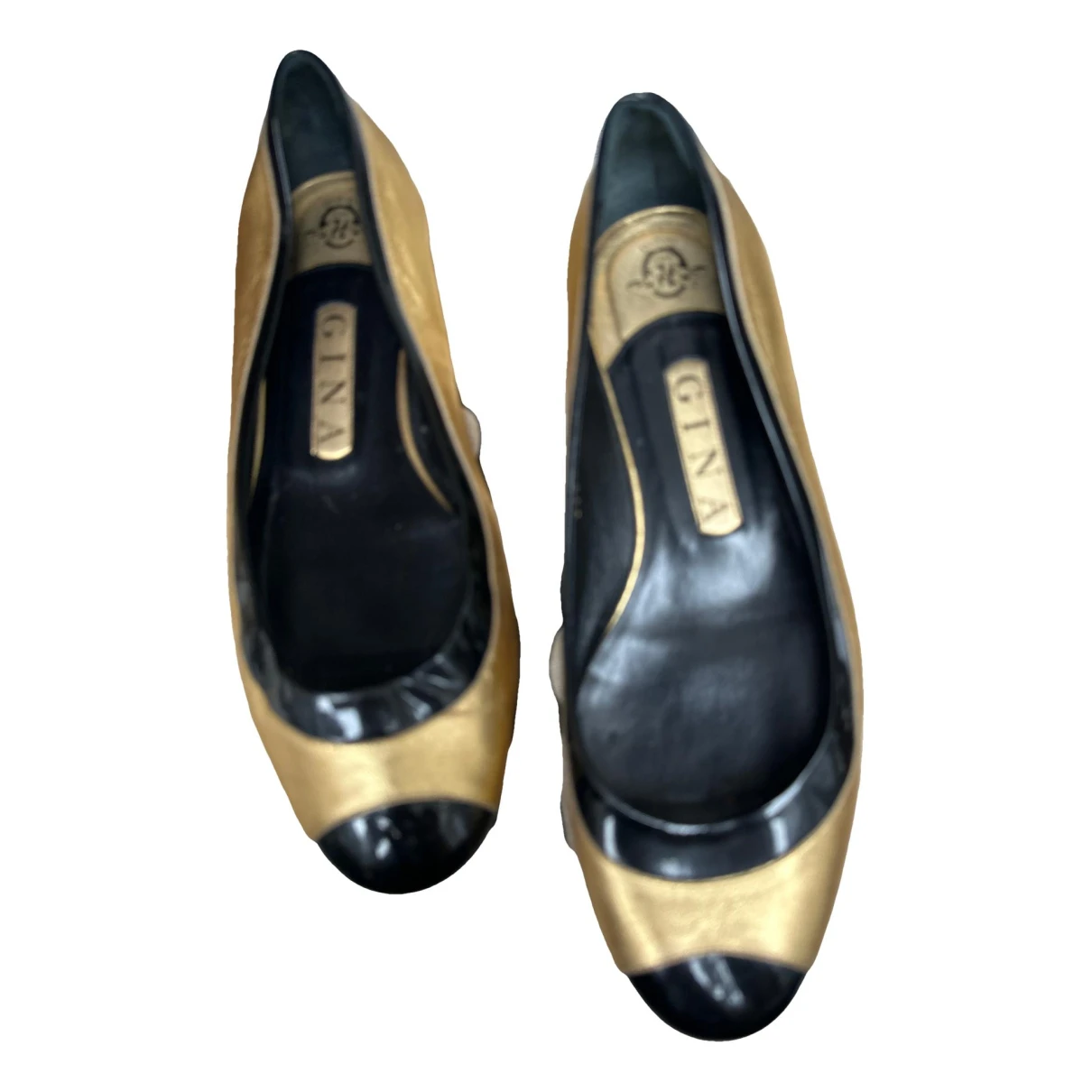 Pre-owned Gina Leather Flats In Gold